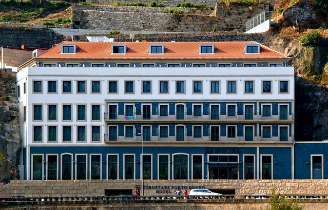 Hotel junto ao rio Douro