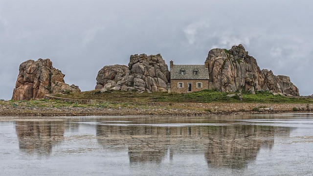 Castel Meur - La maison entre les rochers !