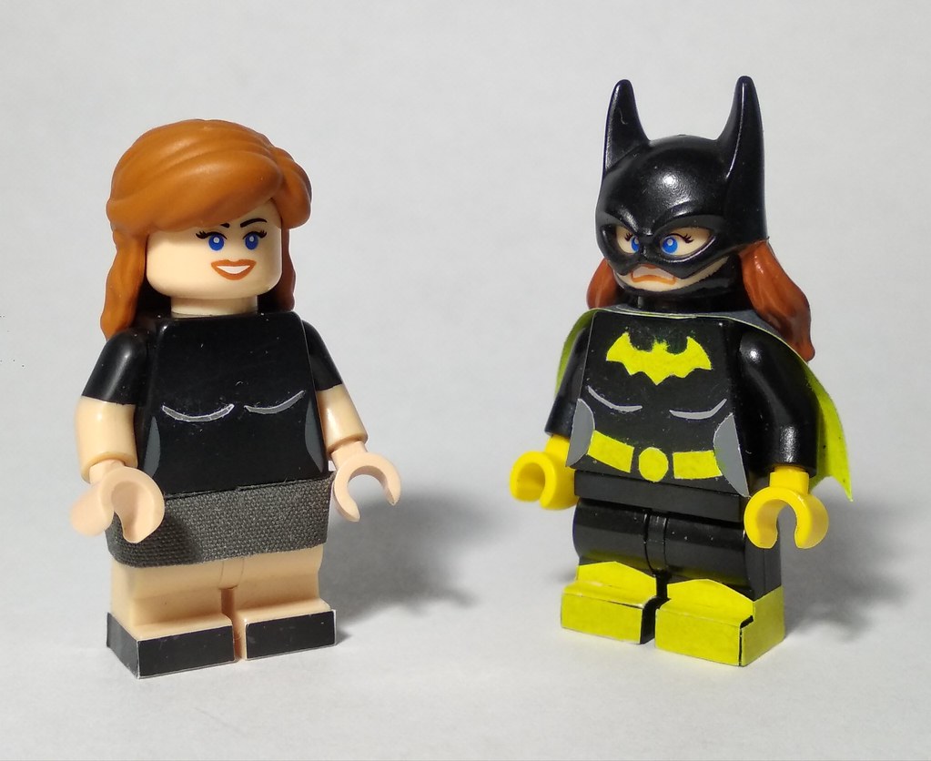 Custom Lego DCAU minifigures - Barbara Gordon and flashback Batgirl