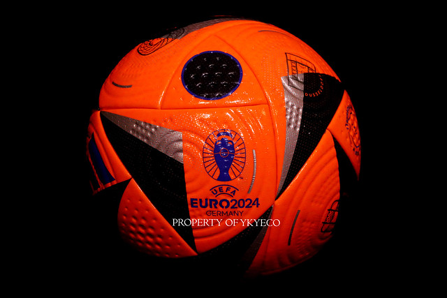 FUSSBALLLIEBE UEFA EURO GERMANY 2024 OFFICIAL ADIDAS WINTER MATCH BALL 02