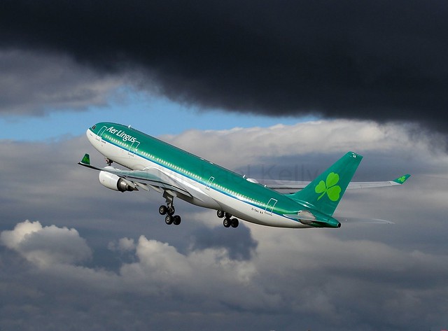 Aer Lingus                                         Airbus A330                                     EI-DAA