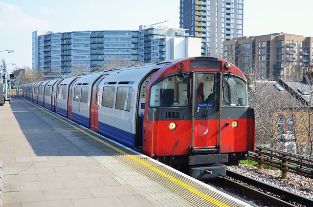 Piccadilly Line Train, Hounslow Central