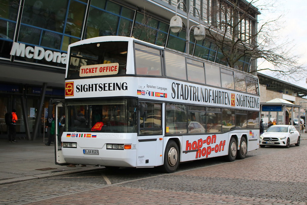 Berlin: Neoplan Doppelstockbus Stadtrundfahrten - Sightseeing