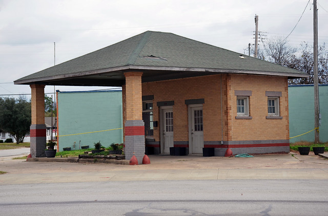 Oklahoma, Davis, Former Gas Station 2023