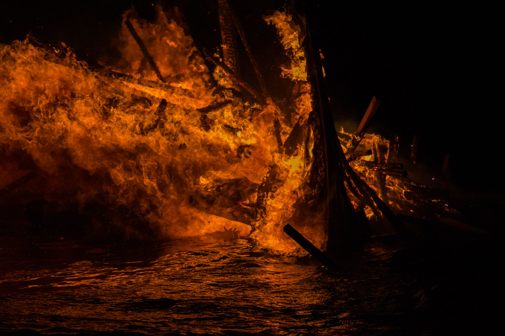 Fire on the Water (DSC_6740)