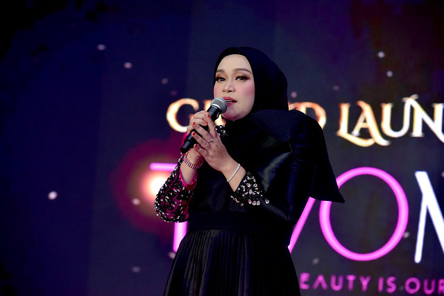 Datin Alyah Dilantik Jadi Duta Produk Kosmetik Berkualiti TWOMEE