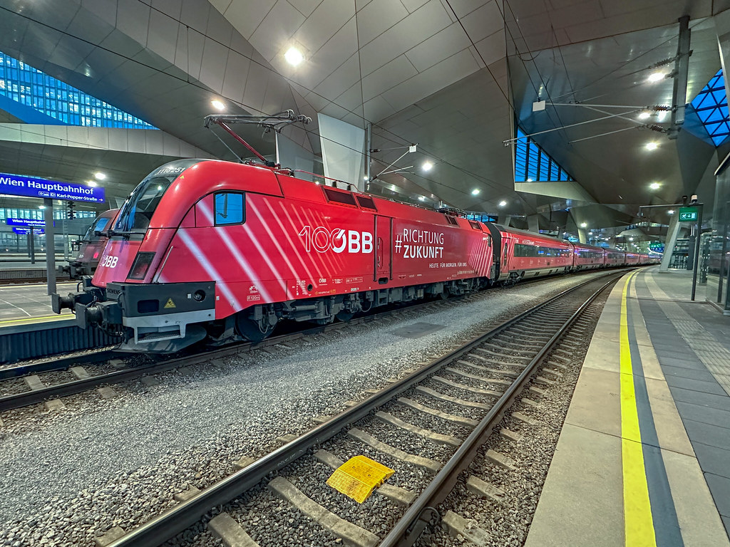 1116 251 at Wien Hbf on a Railjet service, 21 February 2024,