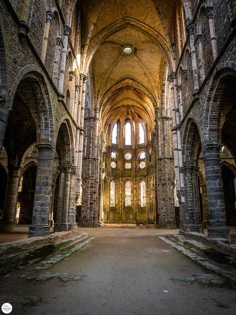 abbey ruin