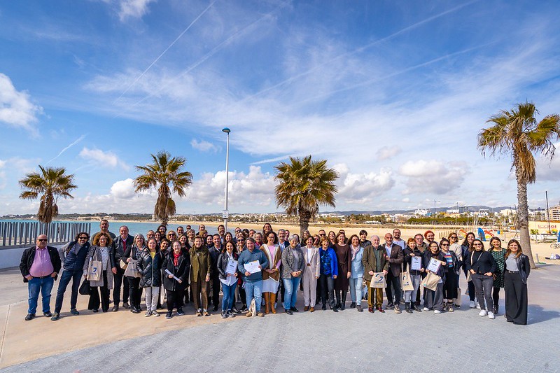 Sitges y 35 empresas, recursos y servicios turísticos renuevan su compromiso con la sostenibilidad