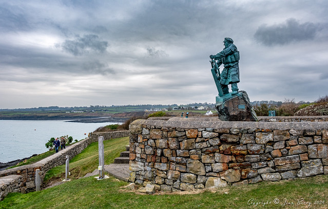 Moelfre, Anglesey - Richard Evans Memorial Sculpture- Sam Holland