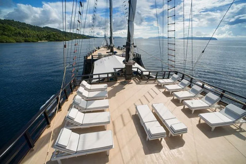 Sun Deck 9