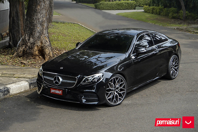 Mercedes E-Class Coupe - Hybrid Forged Series - HF-2 - © Vossen Wheels 2024 - 9