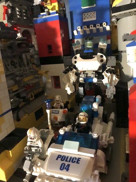 LEGO classic space: Hive city: sector law is kept by constable judges employed by the federation of companies they serve as keepers of the legal system unsung heroes always ready for a bribe ( AFOL sci-fi mocs vignette police on the street moc)