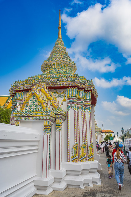 Gate at Wat Phra Chetuphon Wimon Mangkhalaram Rajwaramahawihan a.k.a. Wat Pho in old town of Bangkok, Thailand
