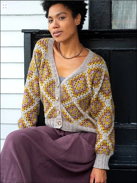 Ariana by Amy Christoffers turns the typical granny square cardigan on its side. The cardigan’s unique construction is finished with knitted button bands and cuffs.