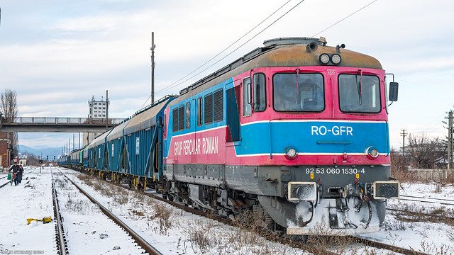 DA 1530 with a GFR freight train