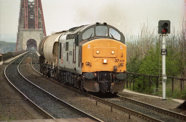 A busy train day at Dalmeny in 1997 - 37406 on a mini Speedlink Freight