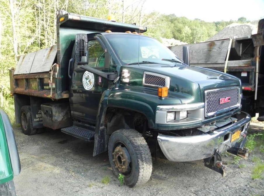 Town of Rockland, NY 2009 GMC C5500 4x4 dump-plow with sander - truck No. 26_1