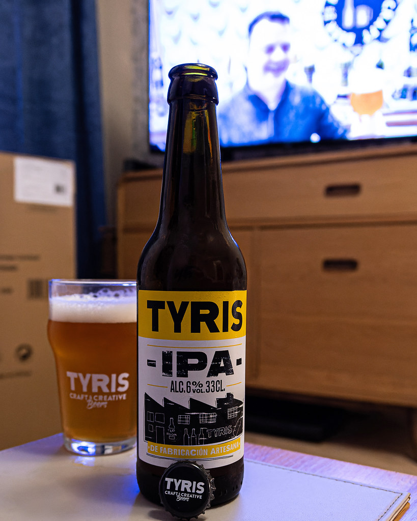 Glass of Valencian Craft Beer - Tyris IPA (6%) (2) (Panasonic LX15 Compact) (1 of 1)