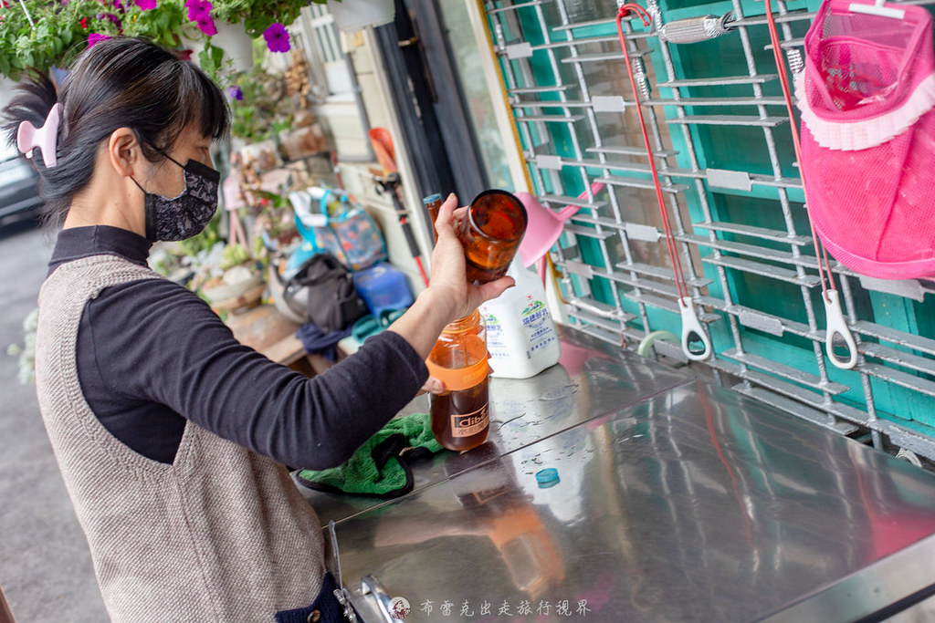 嘉義酒矸紅茶,嘉義新庄紅茶牛奶,嘉義酒瓶紅茶,嘉義紅茶菜單,嘉義紅茶推薦,嘉義古早味紅茶 @布雷克的出走旅行視界