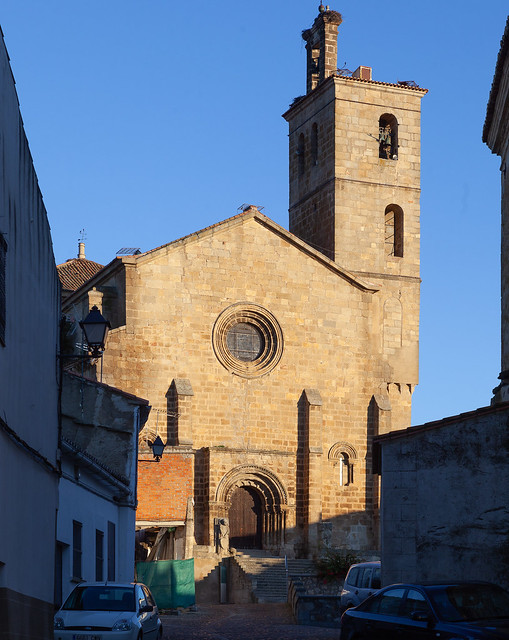 Alcántara. Iglesia de Santa María de Almocóvar. 2012.01.05-6