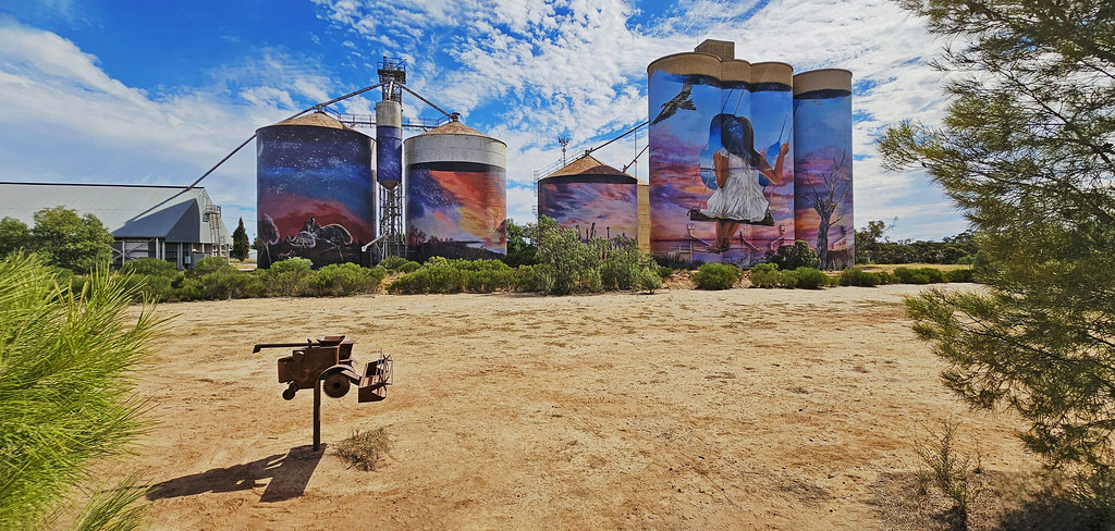 The Space in Between : GrainCorp Silos at Sea Lake . . .