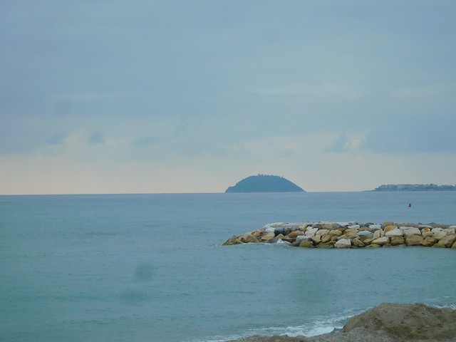 Isola di Gallinara--Liguria di ponente. Italia --grazie per visite e commenti --un saluto😘