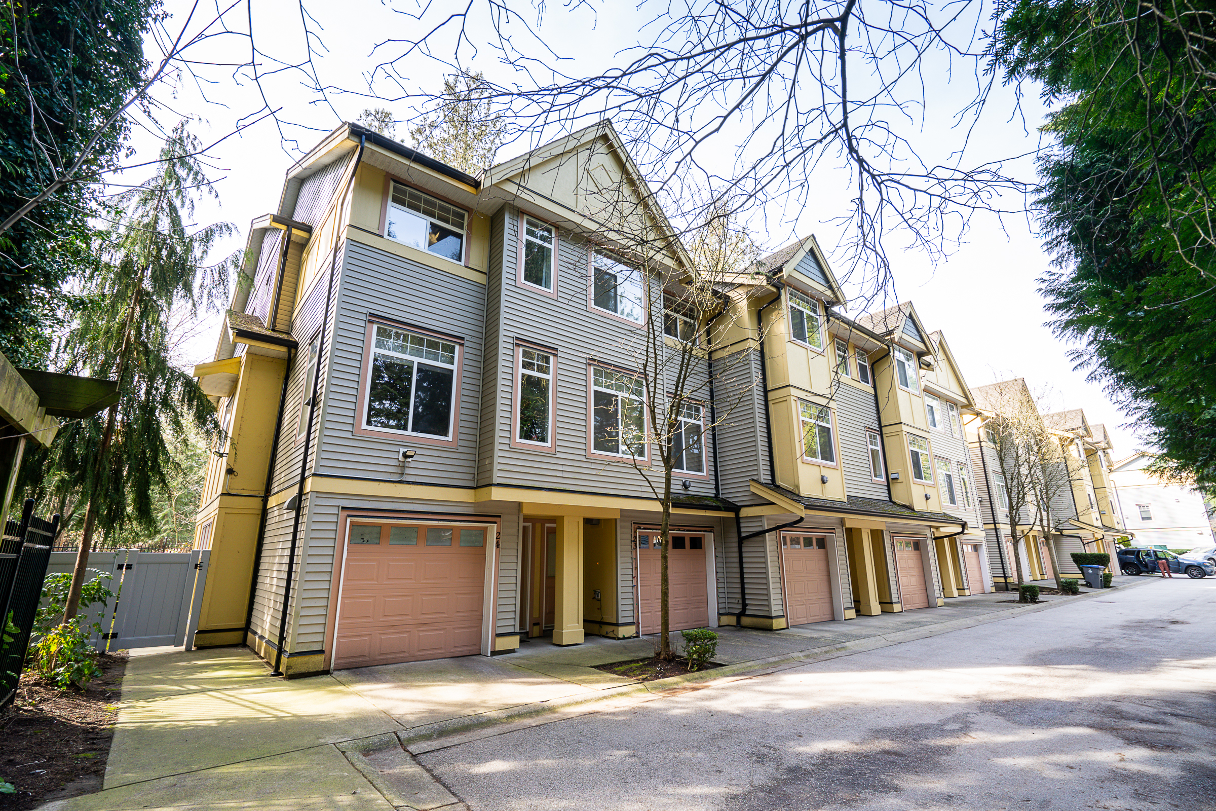 Samus Real Estate Group - Unit 22 - 15518 103A Avenue, Surrey, BC, Canada | Slide 3