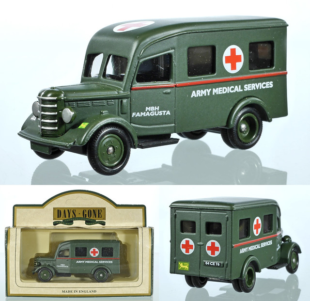 LDG-064-003-Army-Ambulance