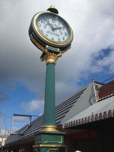WA - Bremerton - George Moeller Street Clock on Callow Avenue in Charleston District