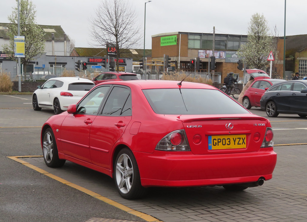 2003 Lexus IS200 Sport