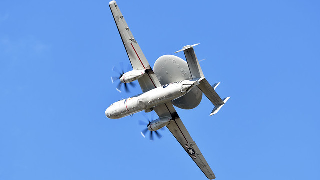 Grumman E-2C Hawkeye 5828 VAW-120 165828 US Navy 655 Greyhawks