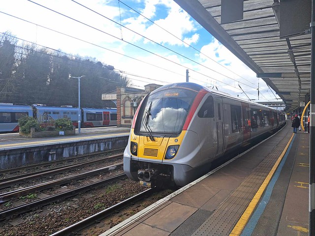 720 132 is at Ipswich Station on a Friday afternoon.