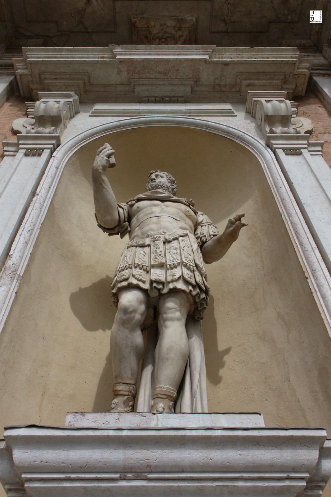 #a0741 Modena, statue ingresso Accademia Militare, ex Palazzo Ducale - Emilio Lepido
