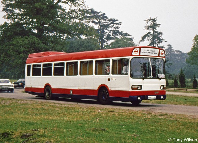 SCO422L London Buses 1234L