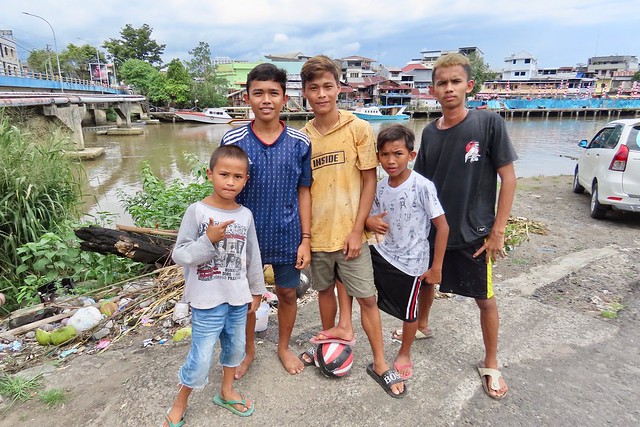 Footballers, Sungai Tondano, Manado, Sulawesi Utara