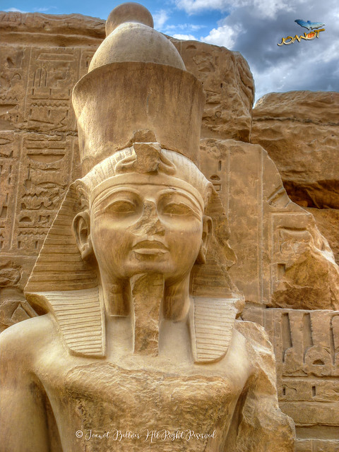 ✅ 07375 - Statue of the pharaoh Ramses II
