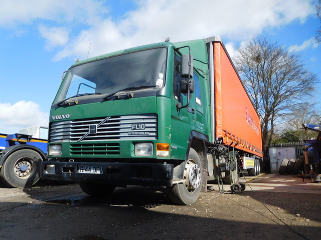 Ray Goudy's 1998 Volvo FL10 320 artic