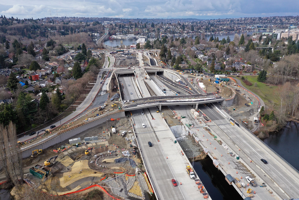 Aerial view of Montlake lid and interchange construction