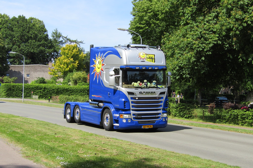 Scania R560 Long-Line Happy Smile Klazienaveen