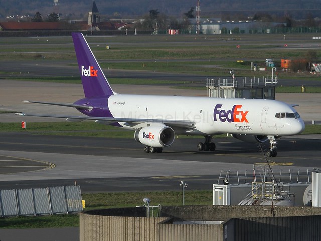 FedEx                                                 Boeing 757                                           N918FD