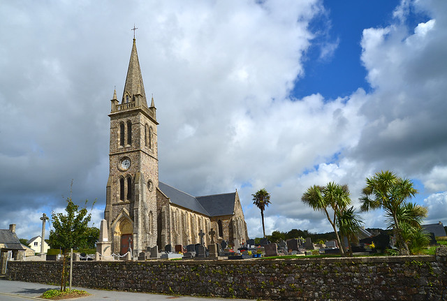 Eglise de Rocheville sous les nuages d'orage 2017