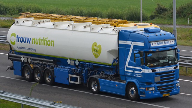 NL - W. van Kommer >trouw nutrition< Scania R13 450 TL