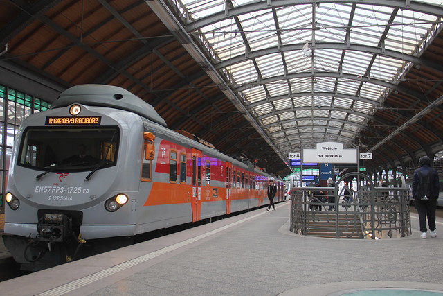 PR EN57FPS-1725 , Wrocław Główny 🇵🇱 train station 13.03.2024