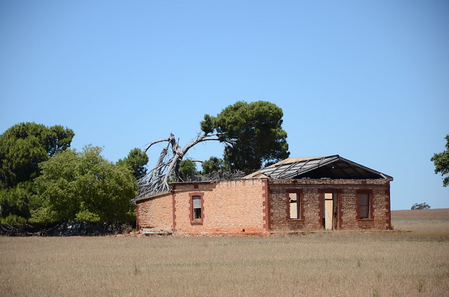 DSC_5703 abandoned farmhouse, World's End Highway, south of Robertstown, South Australia