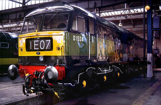 D1524 at Old Oak Common. 5 August 2000.