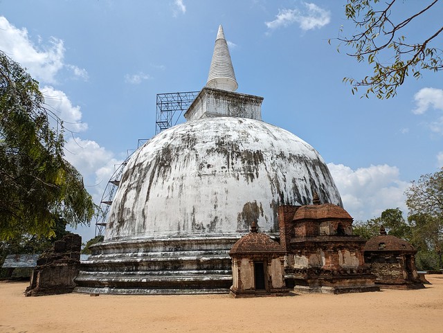 Stupa - Polonnaruwa, Sri Lanka