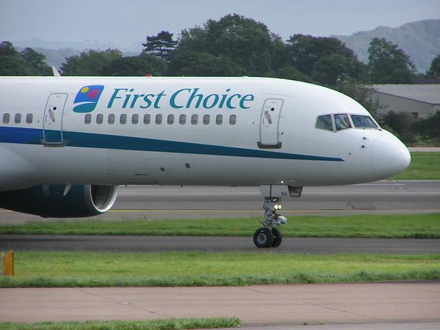 First Choice Airways 757-200 G-OOOX at Manchester Airport