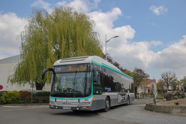 RATP - Ligne 220 - Lion’s City Hybride