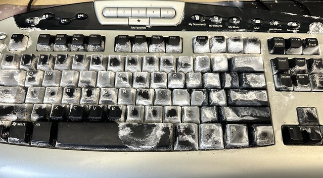 What happen when you use a can of freeze spray upside down to clean food out of your keyboard